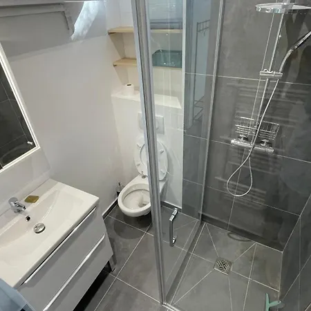 Apartamento T3 Climatise Vue Rade Et Mont Faron, Calme A La Corniche Tolón